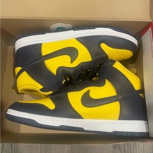 New Men’s Nike Dunk High 2025 Retro SE — Michigan — Size 10